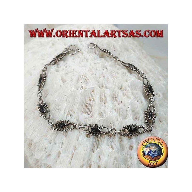 Bracciale in argento morbido con 10 scorpioni con onice