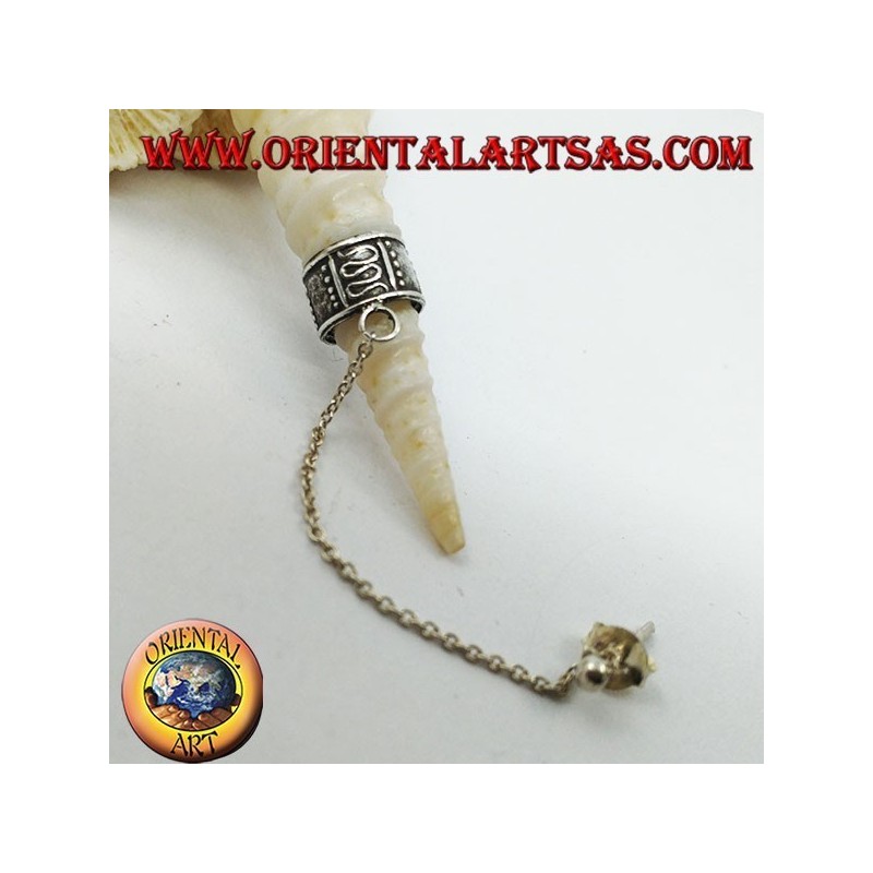 Silberohrring mit Ohrmanschette, Kette, Serpentin und Hochreliefpunkten