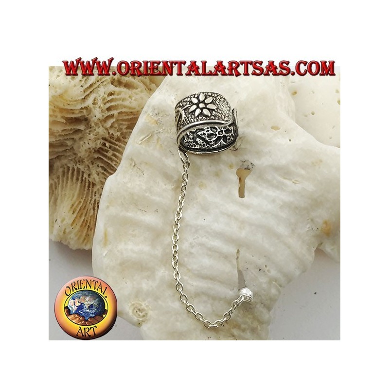 Boucle d'oreille en argent avec chaine, marguerites avec tige en relief