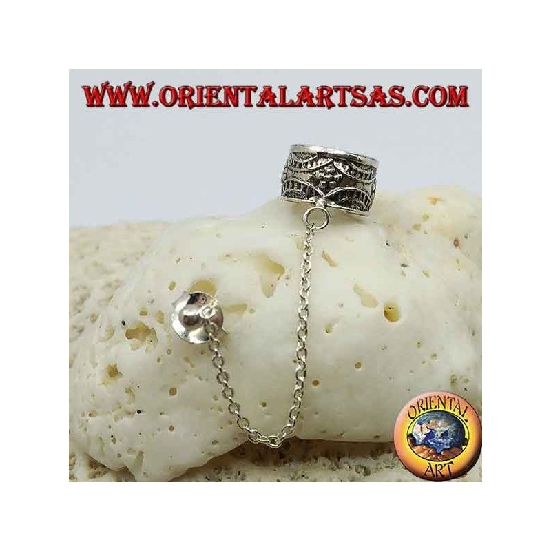 Pendiente de plata con cadena, adorno con flores en alto relieve