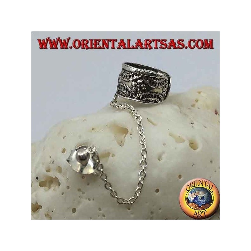 Pendiente de plata con cadena, adorno con flores en alto relieve