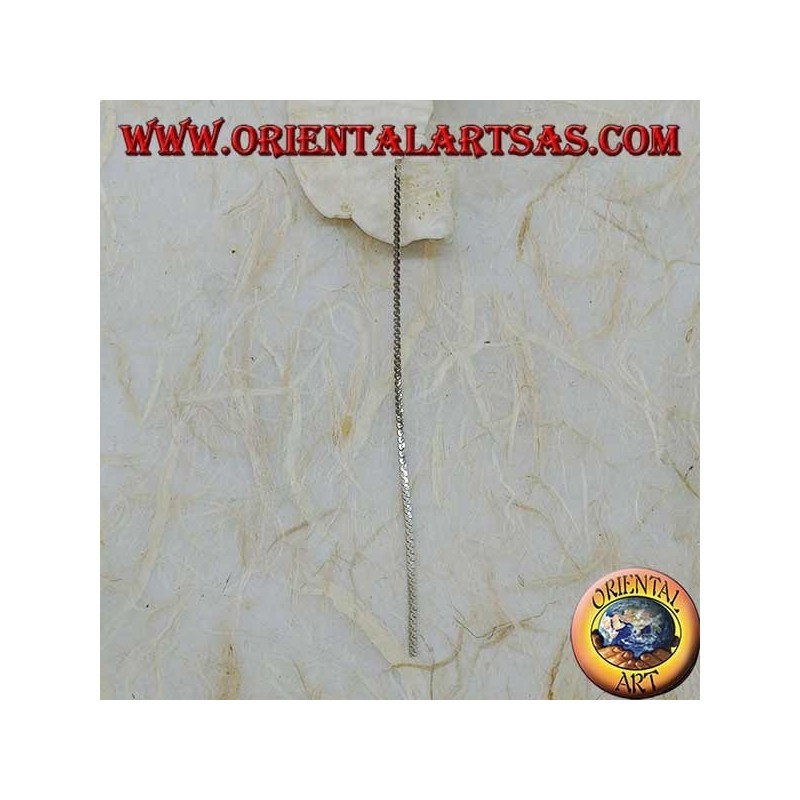 Boucles d'oreilles papillon en argent avec une chaîne plate de 10 cm d'épaisseur