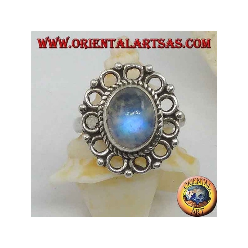 Anello d'argento con pietra di luna arcobaleno ovale e bordo di cerchietti (16)