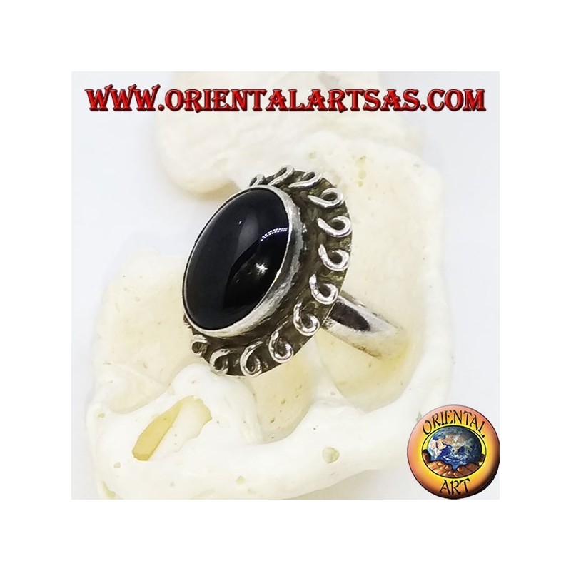 Silver flower ring with oval cabochon onyx and rolled line