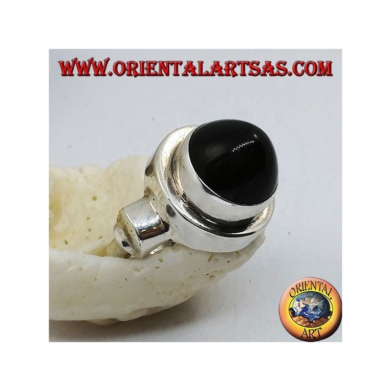 Bague en argent avec onyx conique