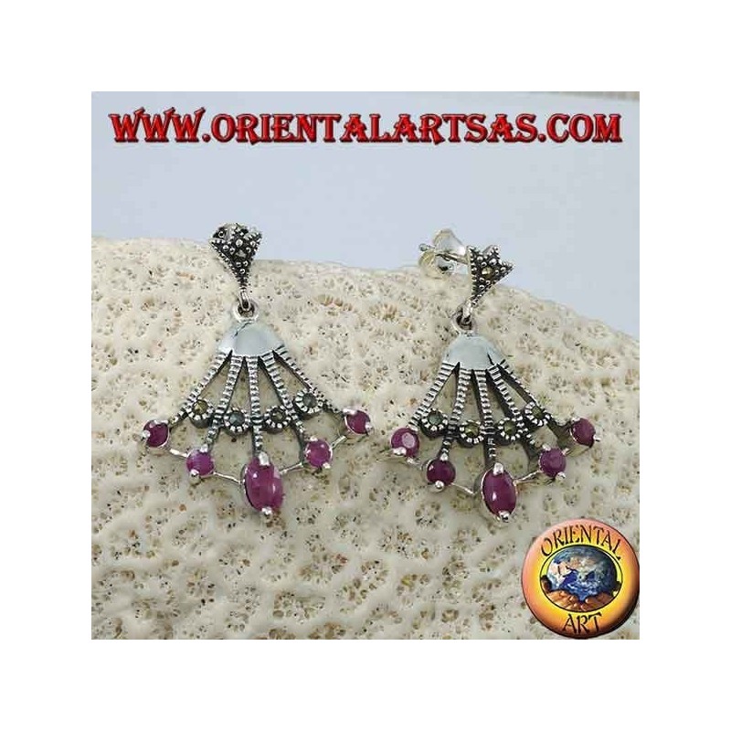 Pendientes de plata en forma de abanico con cinco rubíes ovales naturales en las puntas alternadas con marcasita