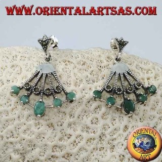 Pendientes de plata en forma de abanico con 5 esmeraldas ovales naturales en las puntas alternadas con marcasita