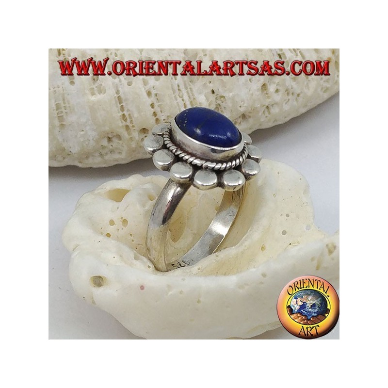 Gänseblümchen-Silberring mit ovalem Cabochon Lapislazuli und Blütenblattscheiben