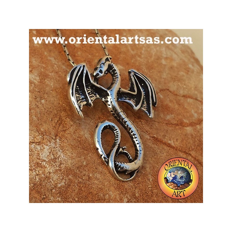 Colgante de plata del dragón del basilisco celta