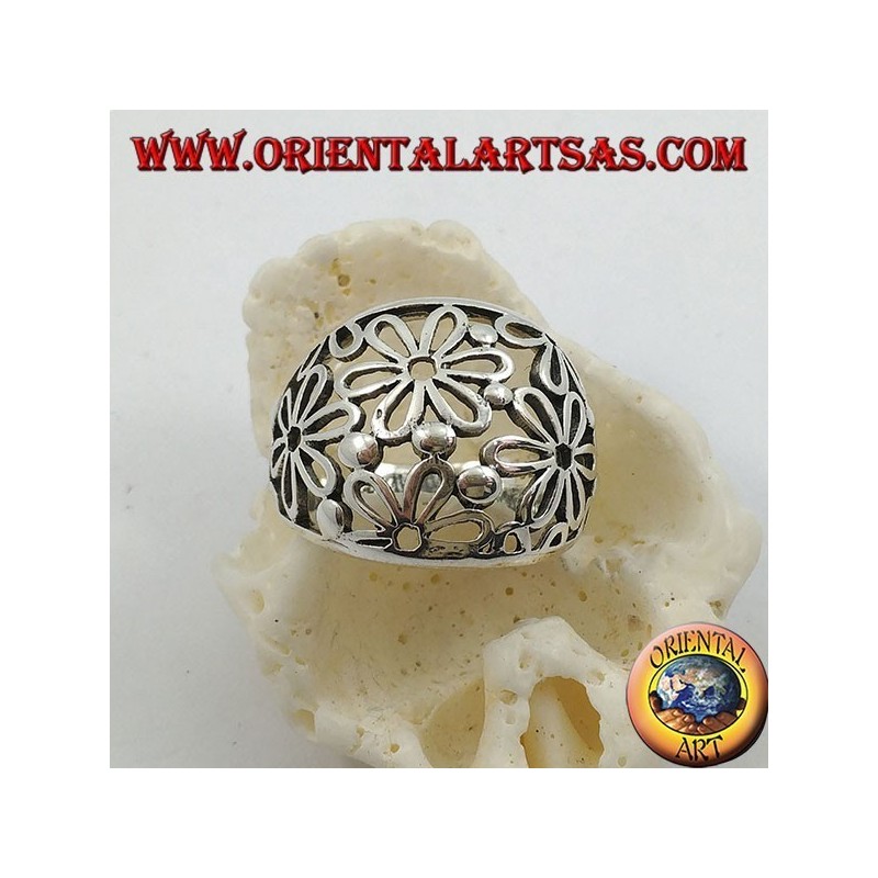 Bague en argent avec une bande ajourée arrondie avec des tournesols