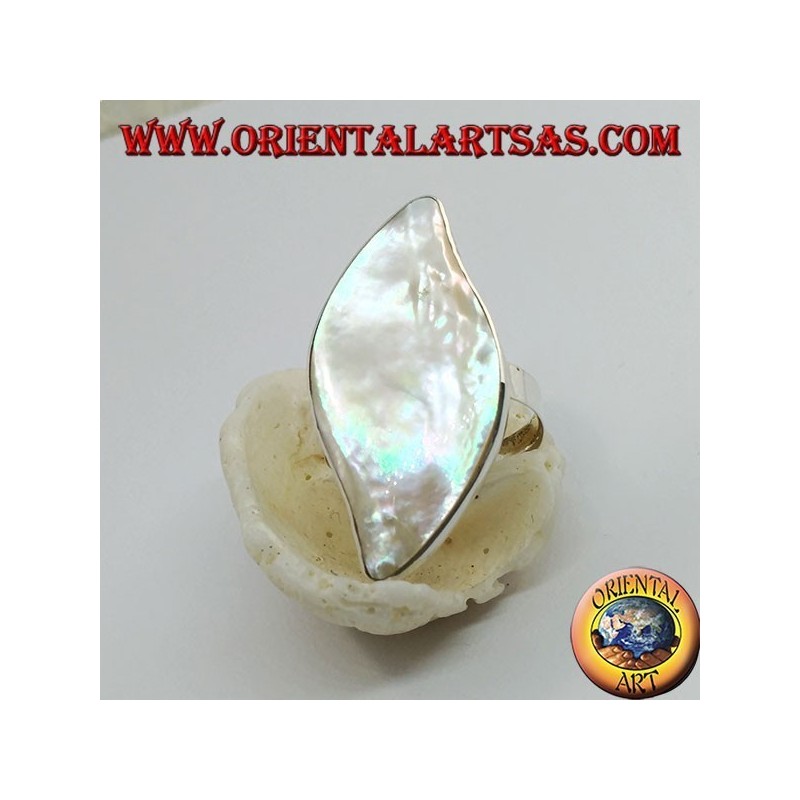 Silver ring with sinuous oval adjustable mother of pearl (free size)