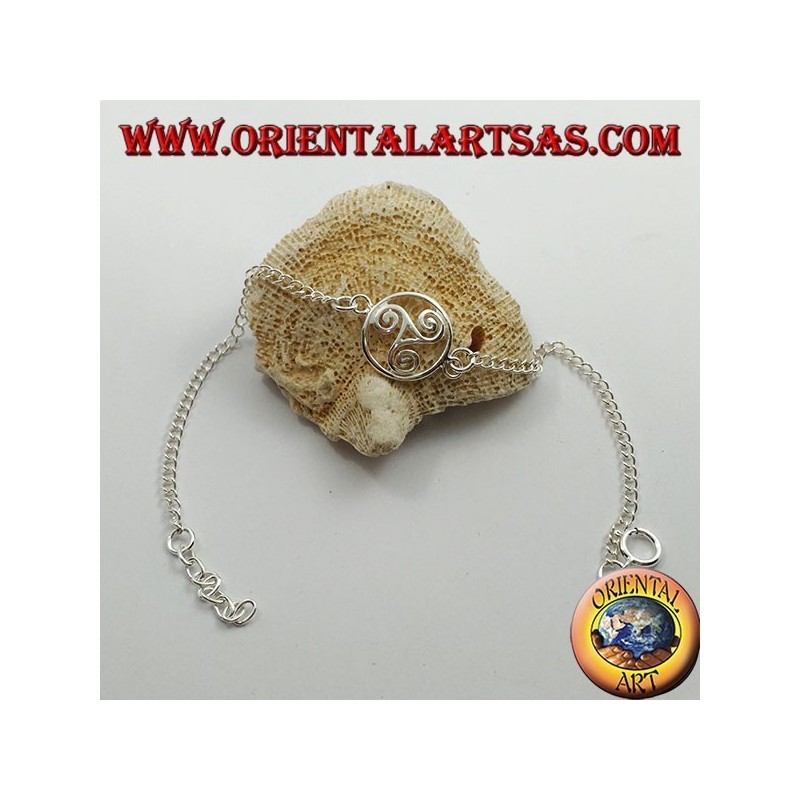 Bracelet en argent doux avec chaîne avec triskell dans le cercle au centre