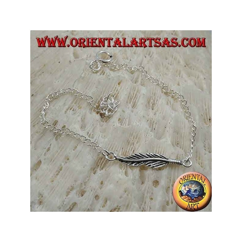 Soft silver bracelet with chain with feather in the center