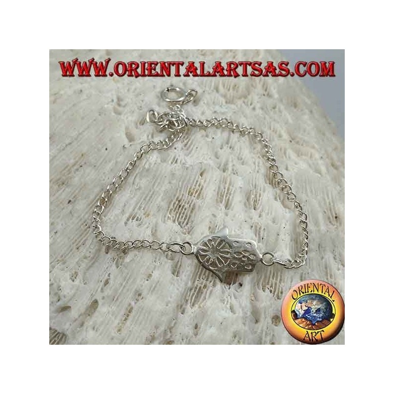 Bracciale in argento morbido a catenina con mano di fatima con fiore sul palmo al centro
