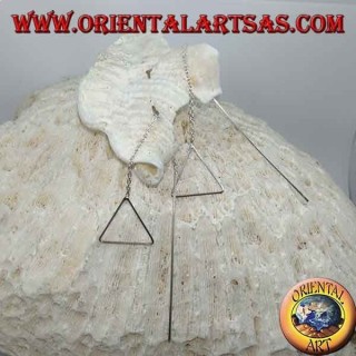 Orecchini in argento a catenina con barretta dritta e triangolo pendenti