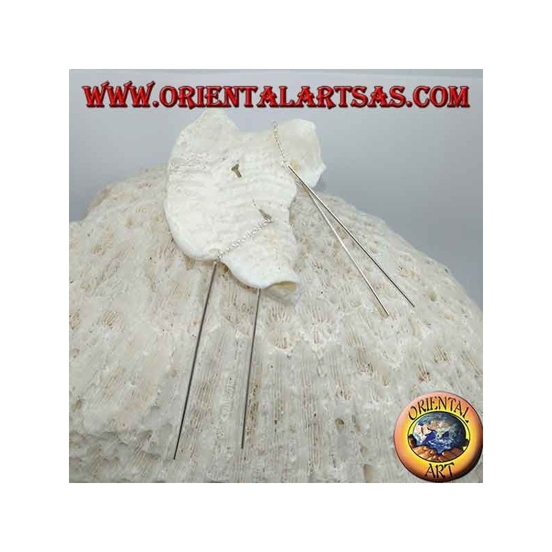 Orecchini in argento a catenina con barretta dritta pendente su entrambi i lati