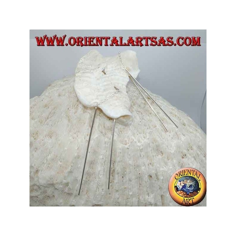 Pendientes de cadena de plata con barra recta colgando en ambos lados