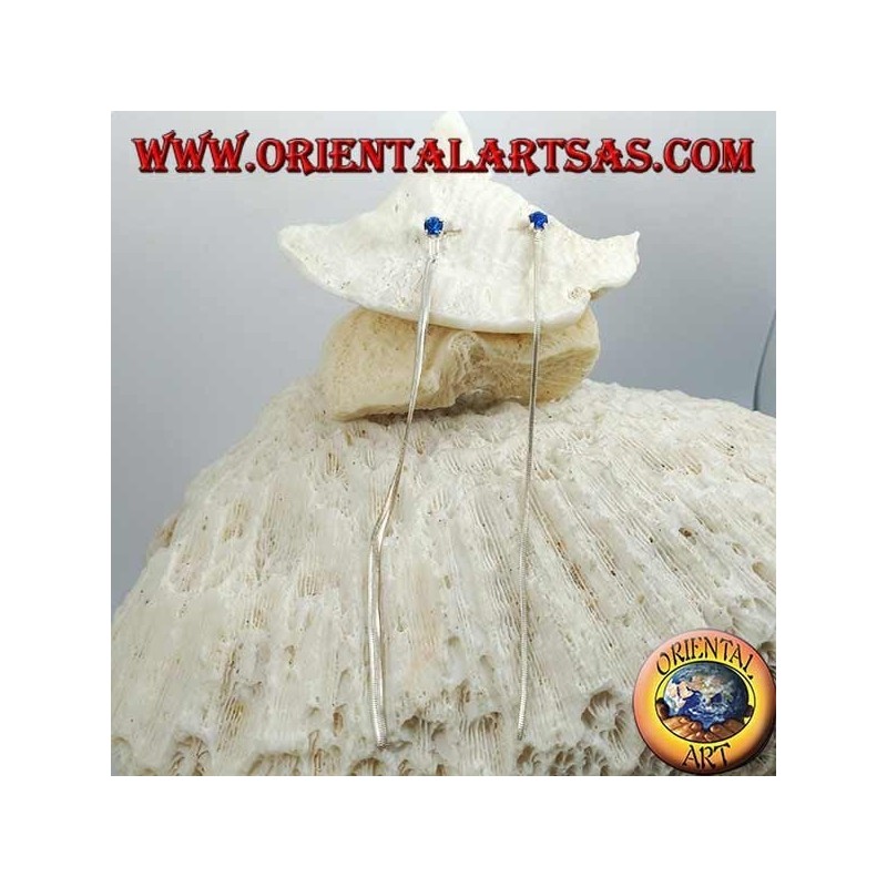 Orecchini in argento a farfalla con zircone blu incastonato a lobo e catenina stile snake da 9 cm