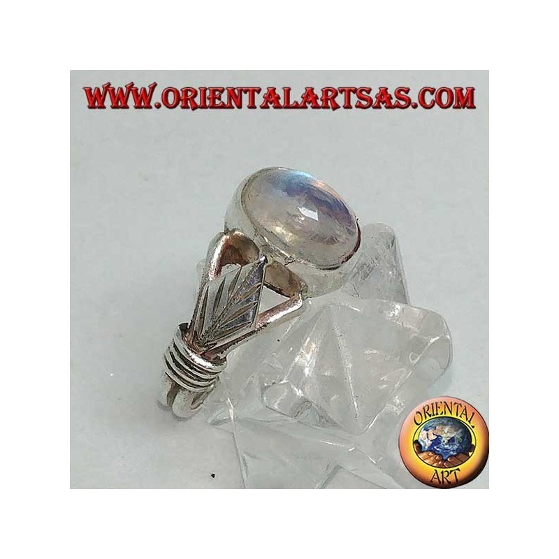 Silberring mit ovalem Regenbogenmondstein und Rhomboidblatt mit Scheiben an den Seiten