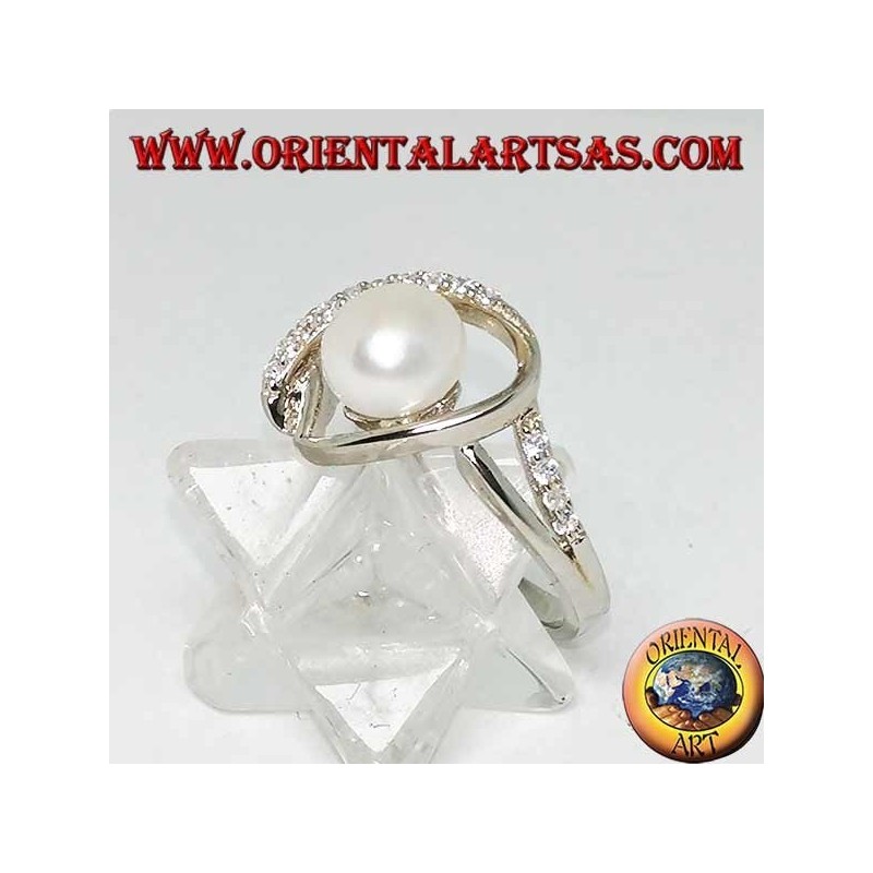 Anello in argento con intreccio a forma di cuore con perla naturale e zirconi
