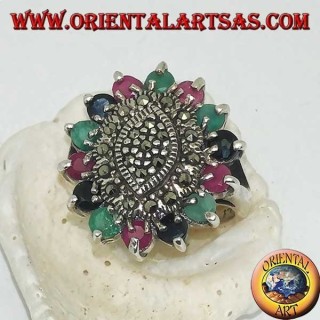 Anello in argento navetta su ovale con marcasite contornati da rubini,smeraldi e zaffiri tondi incastonati
