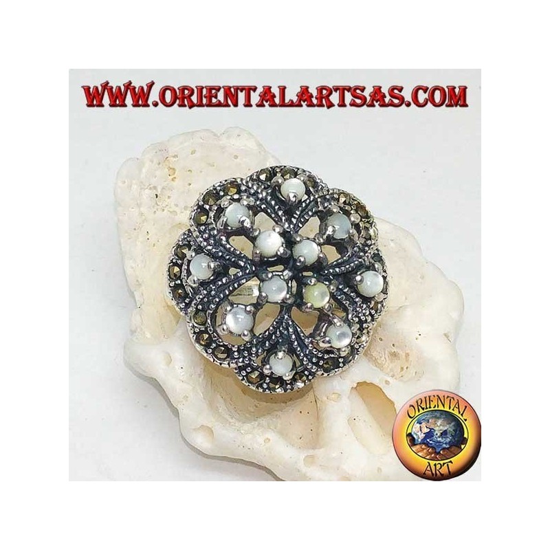 Anello in argento a doppia croce alternate traforato con madreperle tonde incastonate e marcassite
