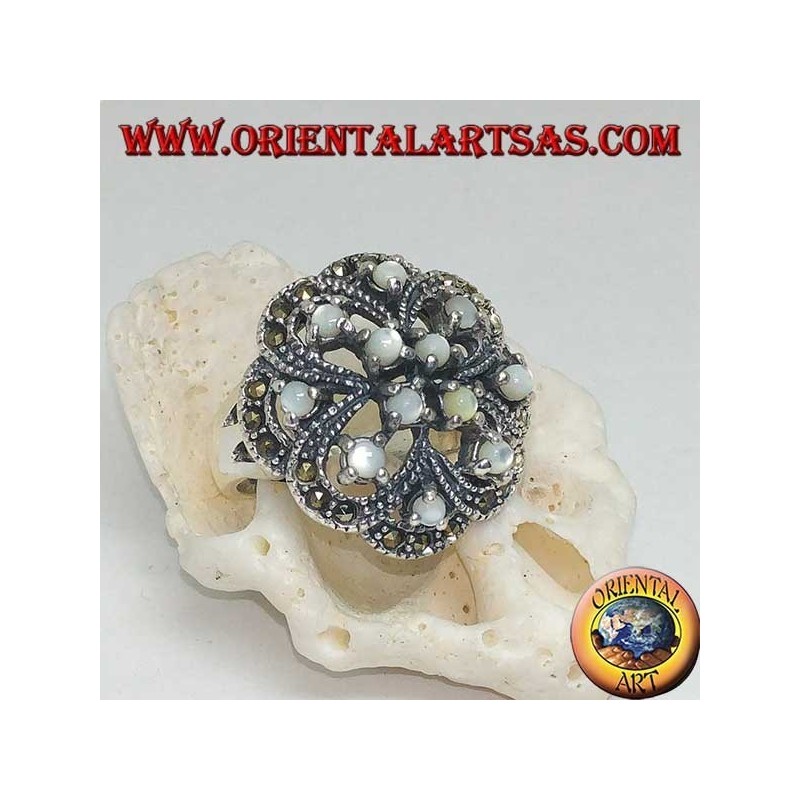 Anello in argento a doppia croce alternate traforato con madreperle tonde incastonate e marcassite