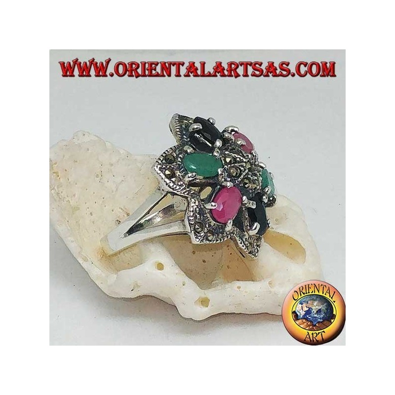 Anillo de plata con flor de Belén (estrella de seis puntas) con rubíes, esmeraldas y zafiros engastados y marcasita