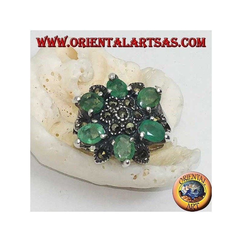 Anello in argento stelle a sei punte alternate con smeraldi naturali ovali incastonati e marcasite