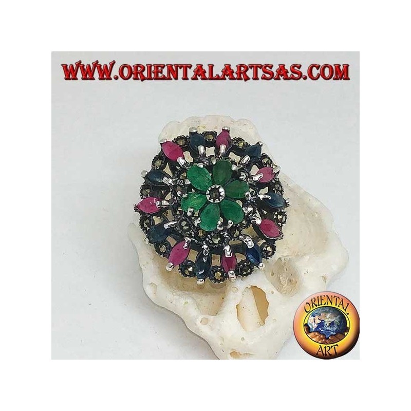 Bague rosette perforée en argent sertie de rubis, émeraudes et saphirs et marcassite