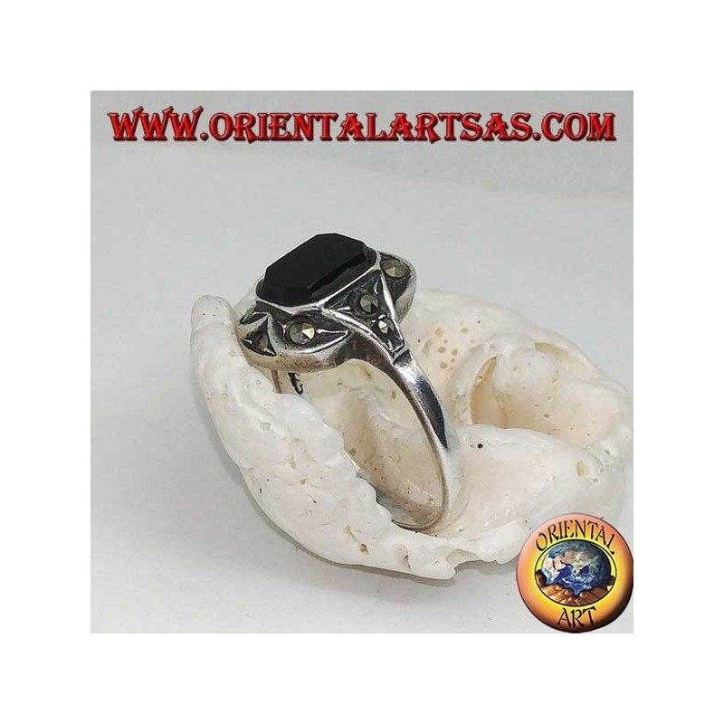 Silver ring with rectangular onyx with marcasites on the corners and sides