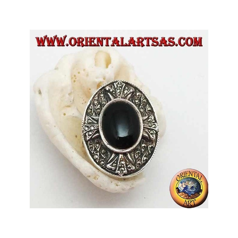 Shield silver ring with a marcasite-studded cross of the Templars and with a central oval onyx