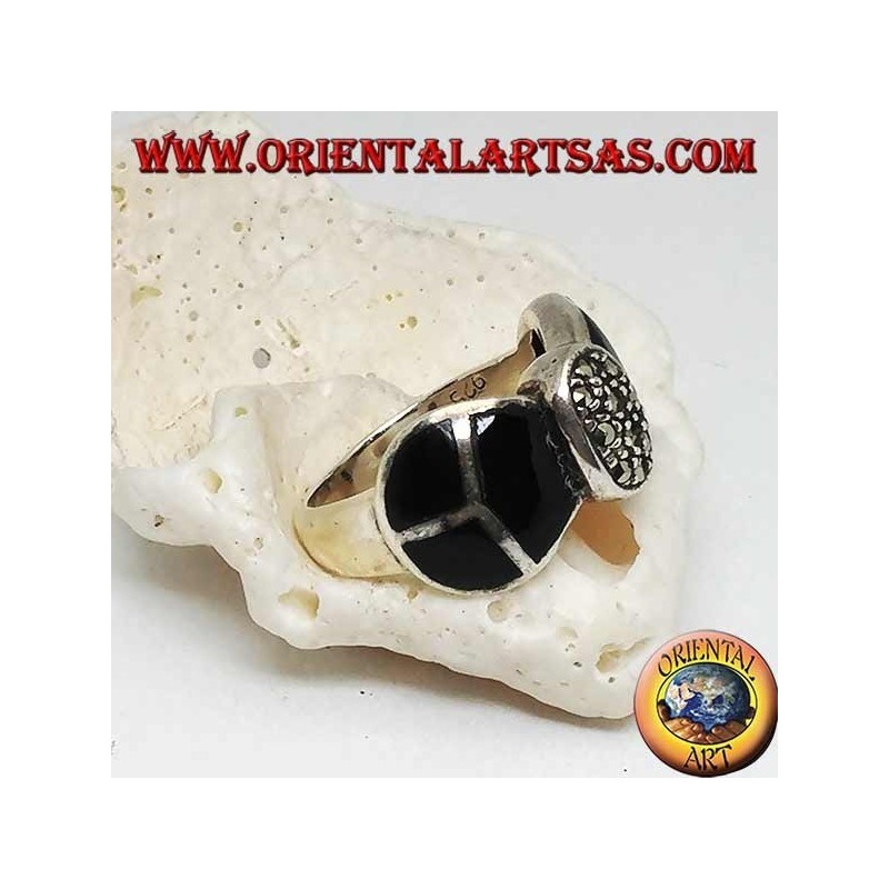Silver ring in the shape of a bow tie with onyx and marcasites
