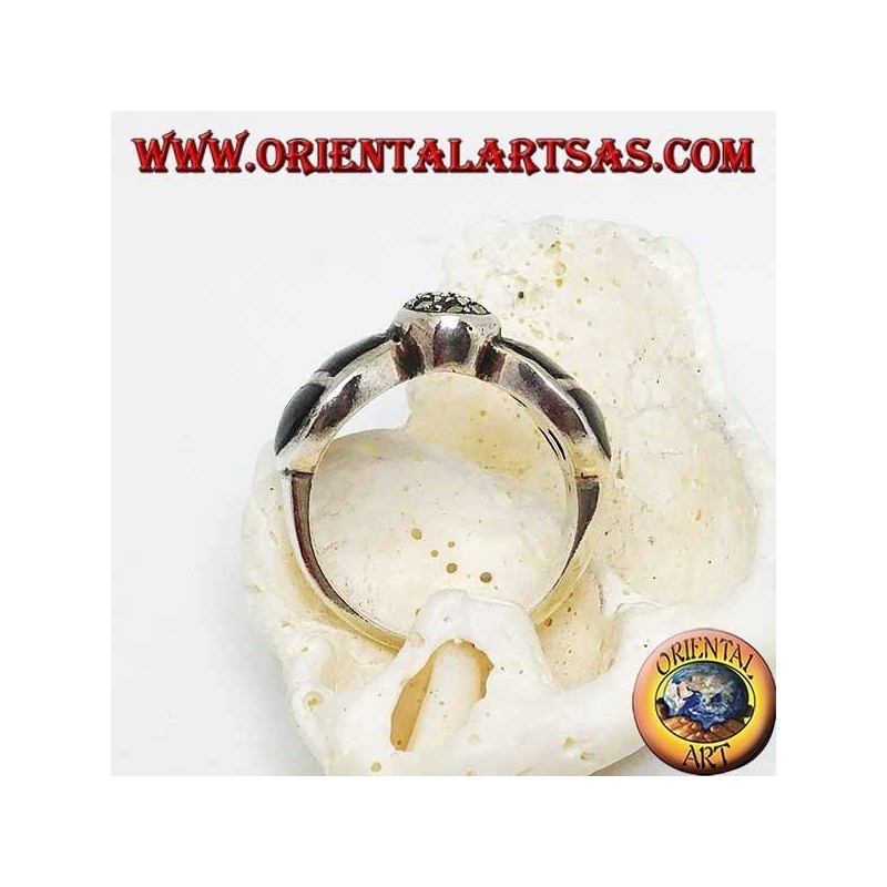 Anello in argento a forma di papillon con onice e marcassiti