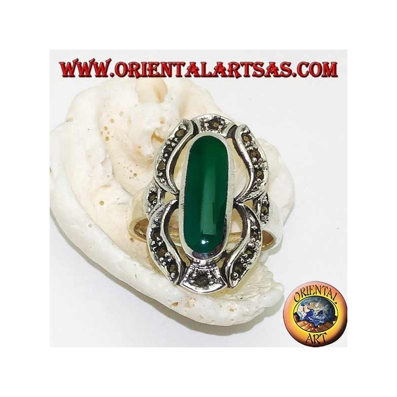 Silver ring with oval green agate elongated in a marcasite eight