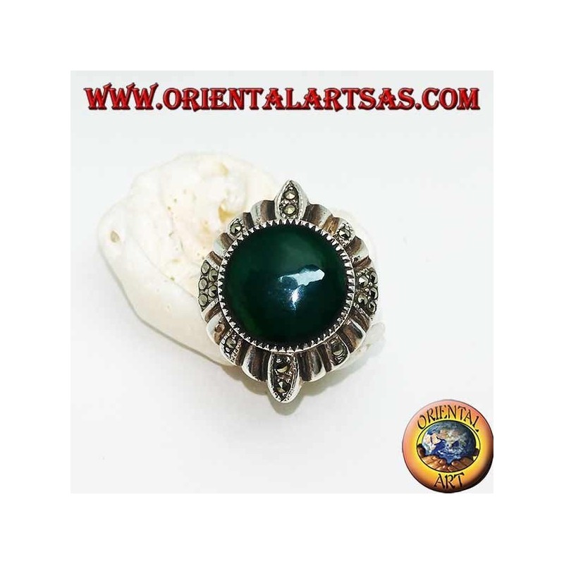 Silver ring with round green agate surrounded by alternating silver and marcasite lines