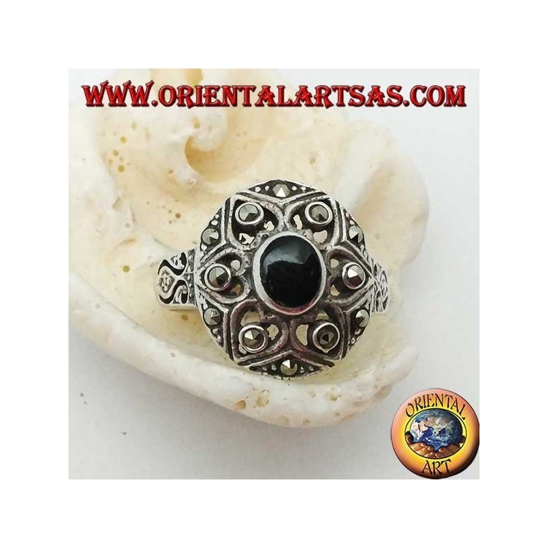 Anillo de plata del escudo de David con ónice ovalado y marcasita en los seis puntos de la estrella