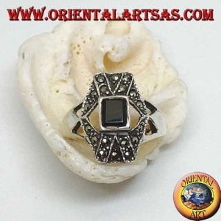Anillo de plata con ónix rectangular superpuesto X y hexágono con marcasita