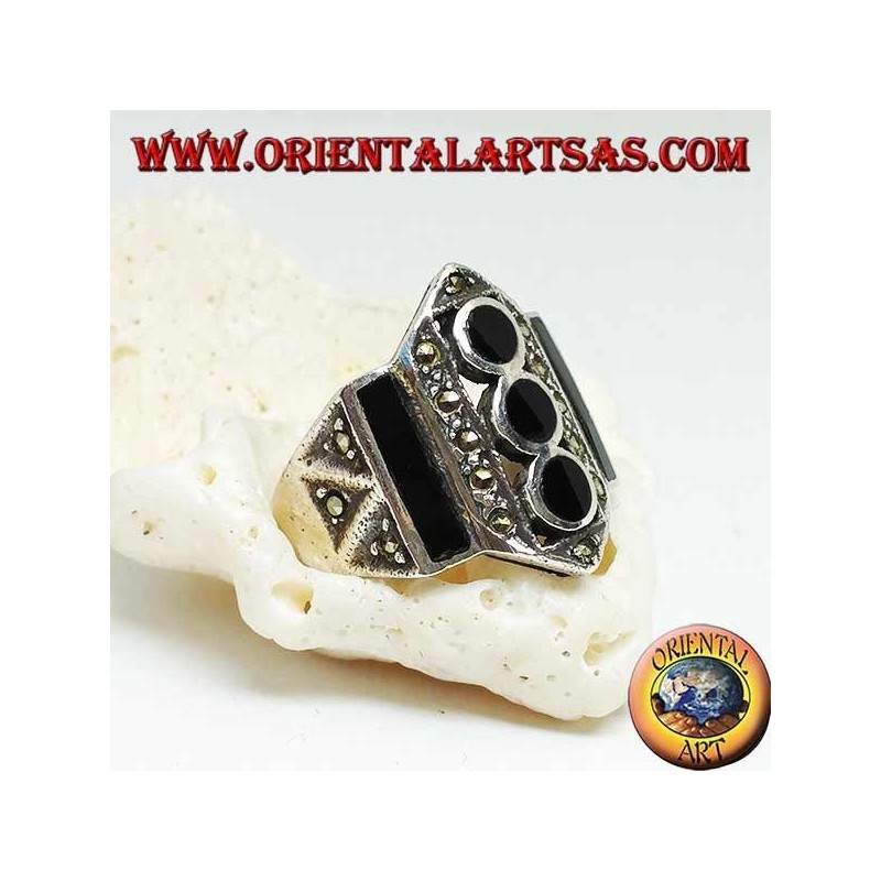 Silver ring with vertical rows of rectangular onyx and diskettes and marcasites