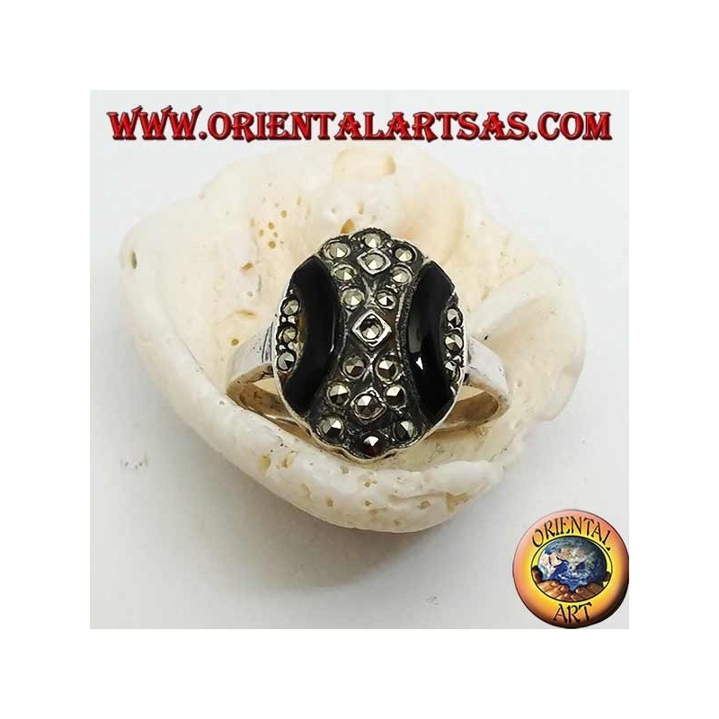 Oval silver ring with curved bands of onyx and marcasite