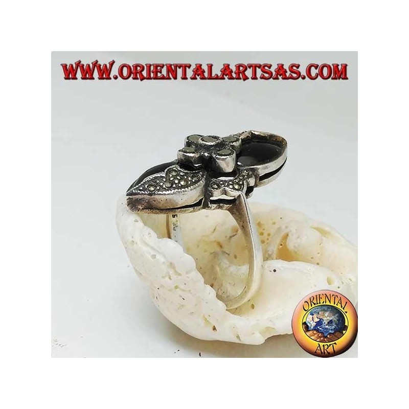 Anillo de plata con marcasita cruzada entre dos gotas espejadas de ónice y marcasita