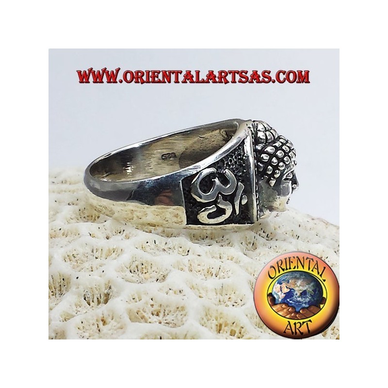 Tête de Bouddha avec Om bague en argent