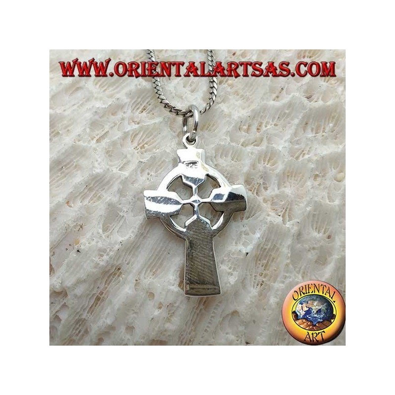 Ciondolo in argento, croce celtica con decorazioni celtiche in bassorilievo