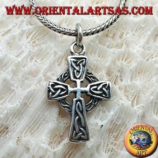 Pendentif en argent, croix celtique avec décorations et noeud en bas-relief de Tyrone