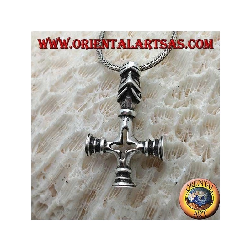 Silver pendant, inverted cross with the head of the infernal hound as a hook