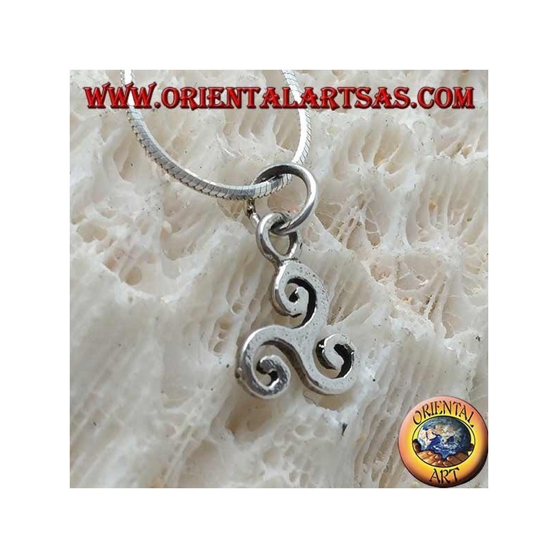 Colgante en plata, triskelion o triskele clásico simple (pequeño)