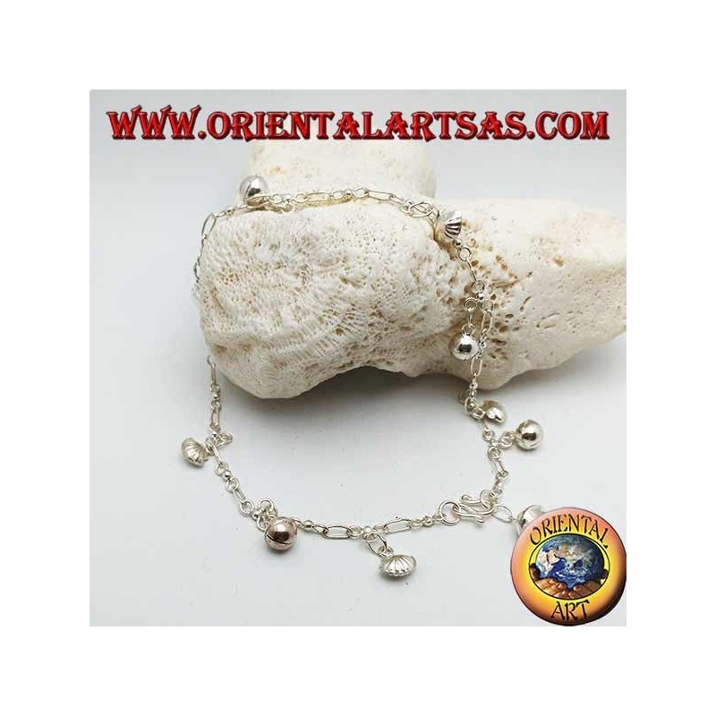 Cavigliera in argento con campanellini e conchiglie pendenti alternati