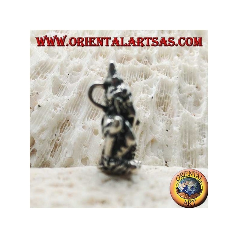 Pendentif en argent tridimensionnel Ganesh "le dieu éléphant" assis, en position d'équilibre / équilibre