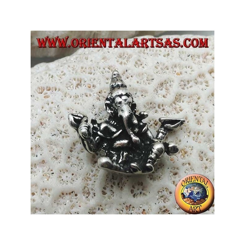 Pendentif en argent tridimensionnel Ganesh "le dieu éléphant" assis, en position d'équilibre / équilibre