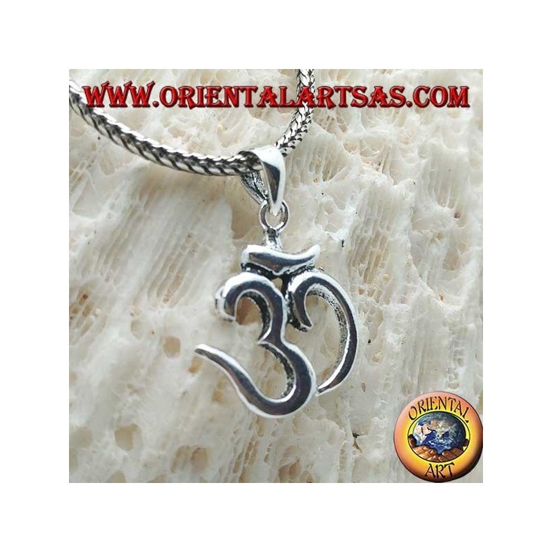 Pendentif en argent lisse en forme de ॐ om (mantra hindou sacré)